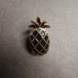 BOGO | Black and Gold Pineapple Pin